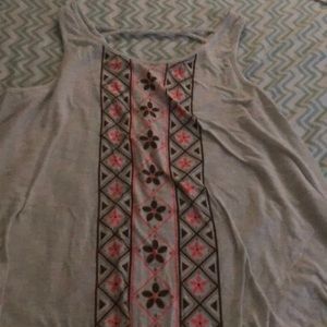 Tank top with flower design